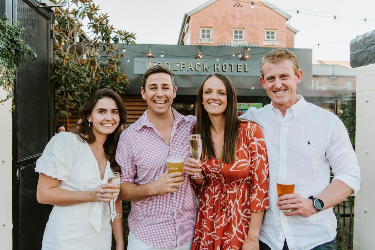 The Woolpack Hotel Mudgee Bagian luar foto
